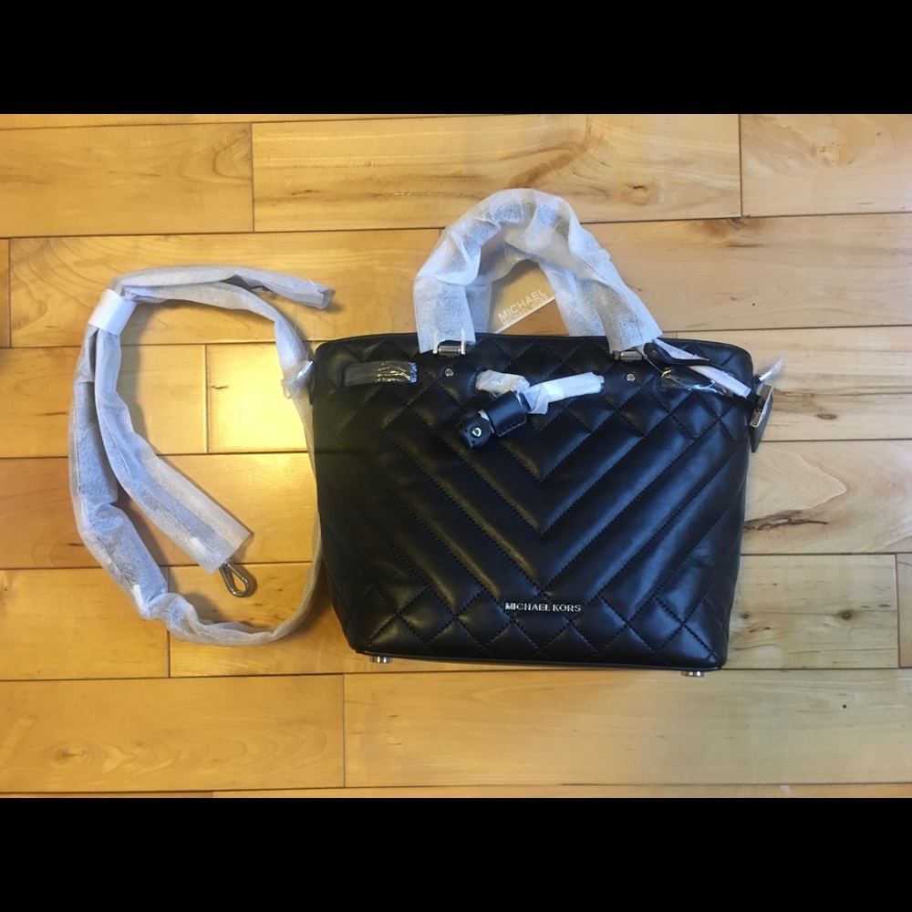 NWT MICHAEL KORS BAG